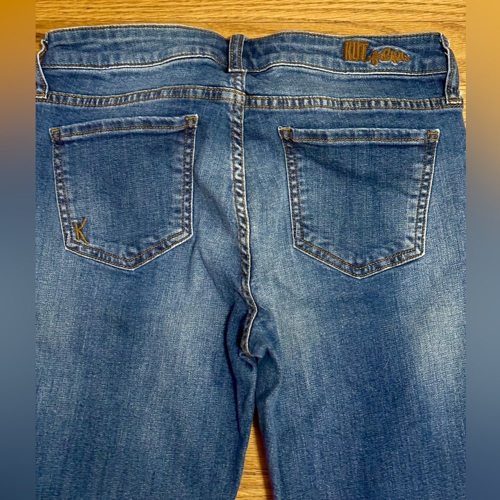 KUT from Kloth Women's size 8, distressed Blue Denim Jeans. - Picture 5 of 10